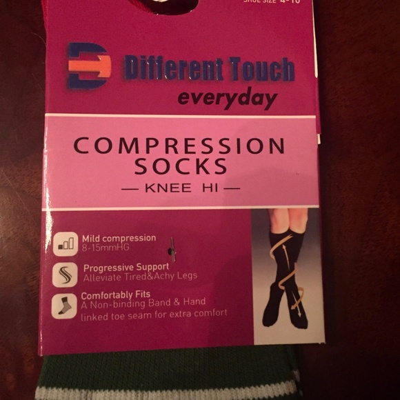 Knee High Compression Socks Christmas Holiday NEW - Picture 3 of 3